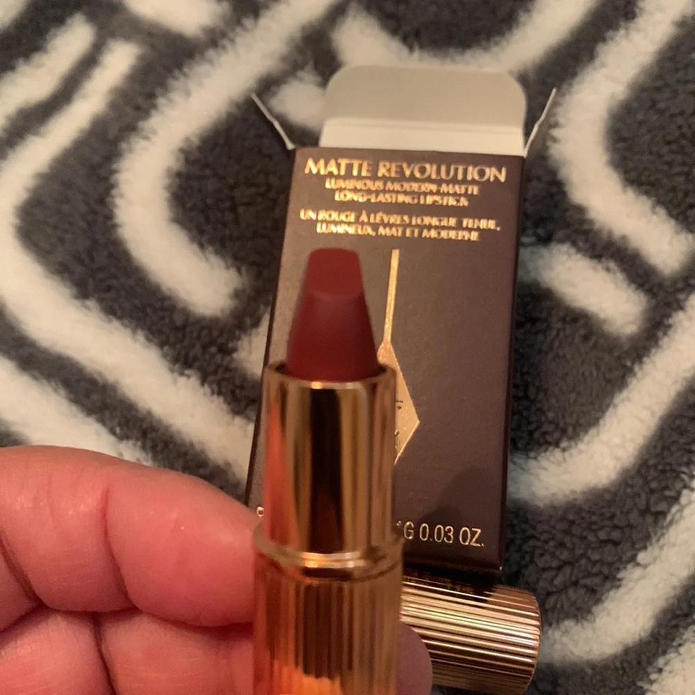 Charlotte Tilbury Lipstick and Holder - Picture 7 of 7